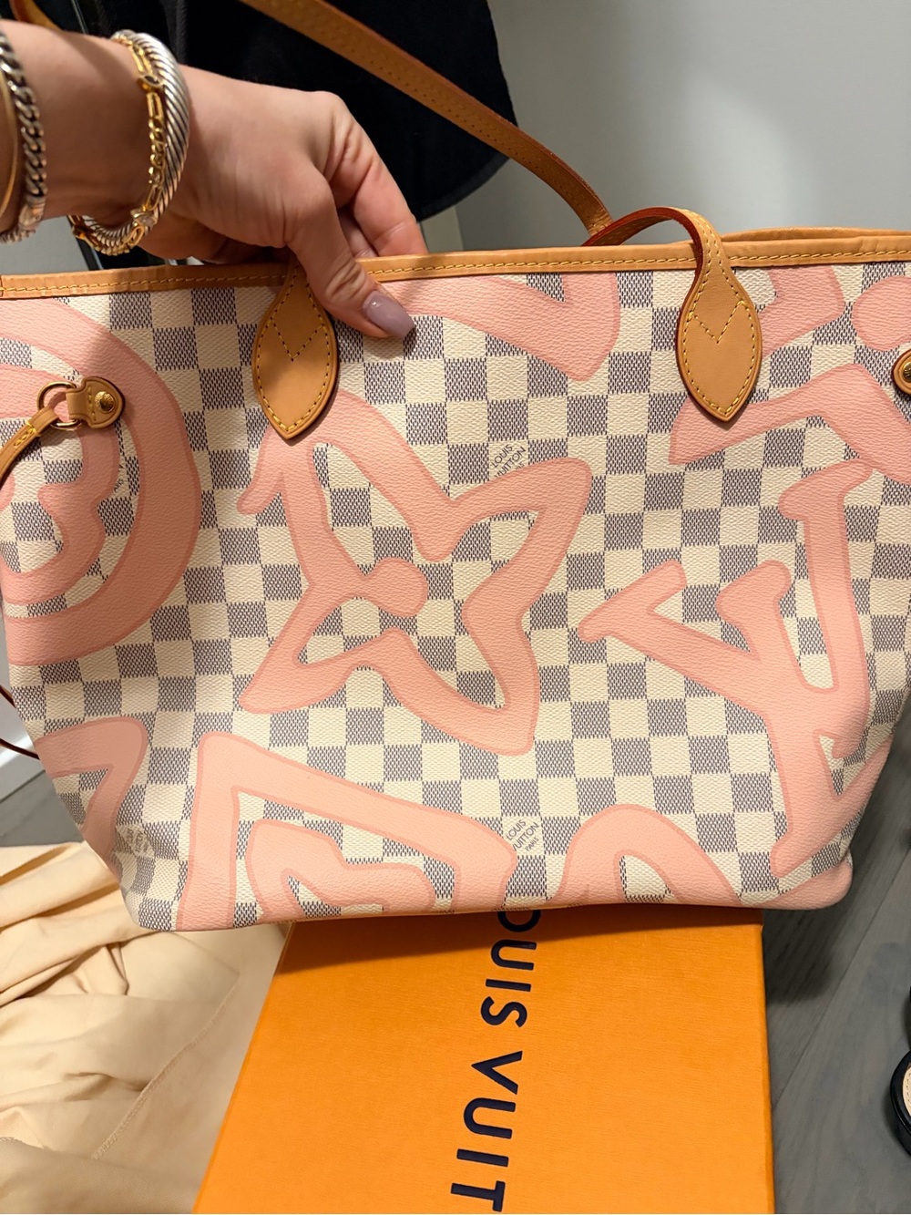 Like new Louis Vuitton Damier limited edition neverfull Tahitienne MM